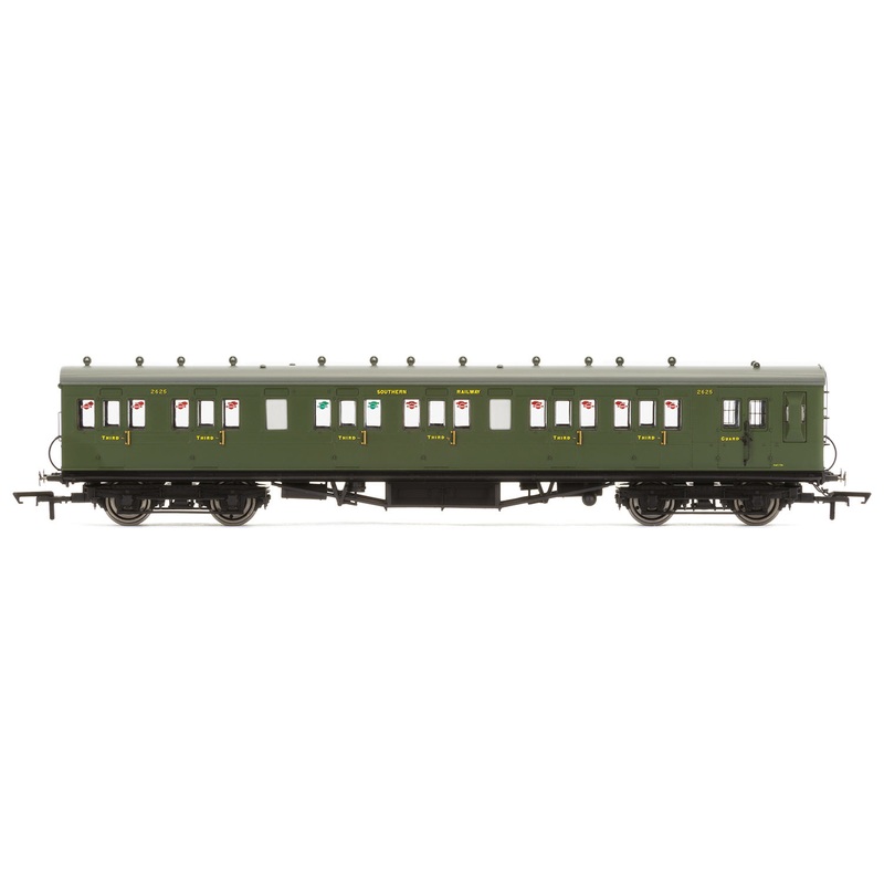 Hornby R4718A SR, 58′ Maunsell Rebuilt (Ex-LSWR 48′), Six Compartment Brake Third, 2625 – Era 3