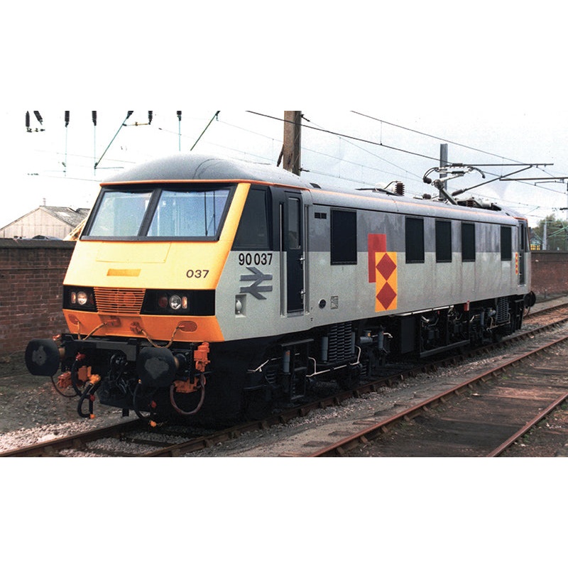 Bachmann 32-611 Class 90 90037 BR Railfreight Distribution