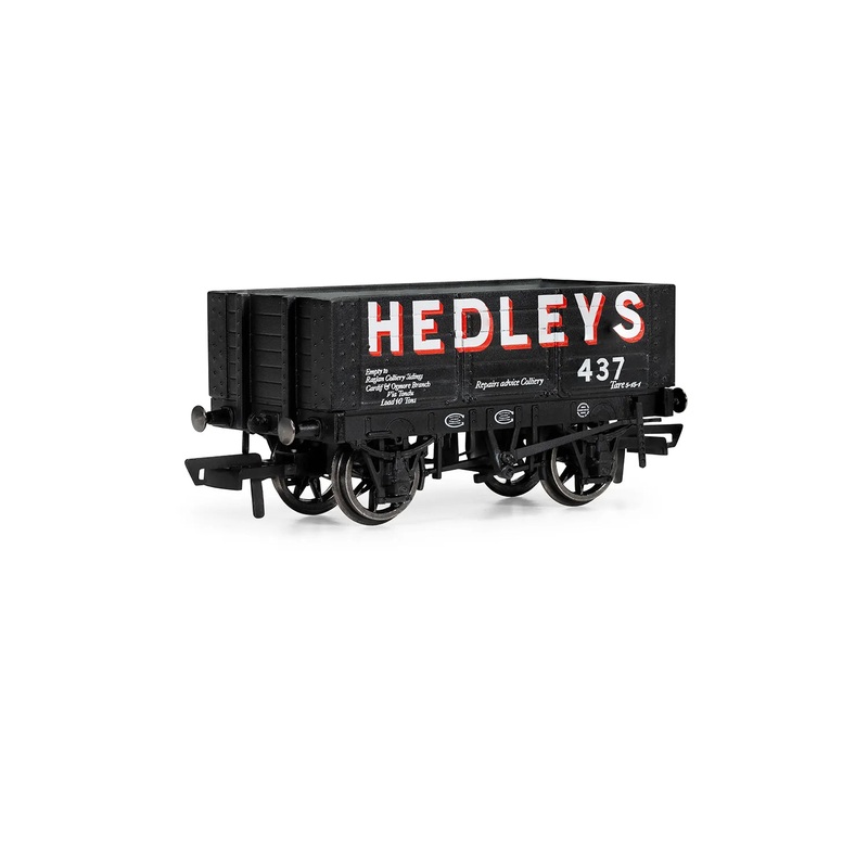 Hornby R60192 6 Plank Wagon, Hedleys – Era 3