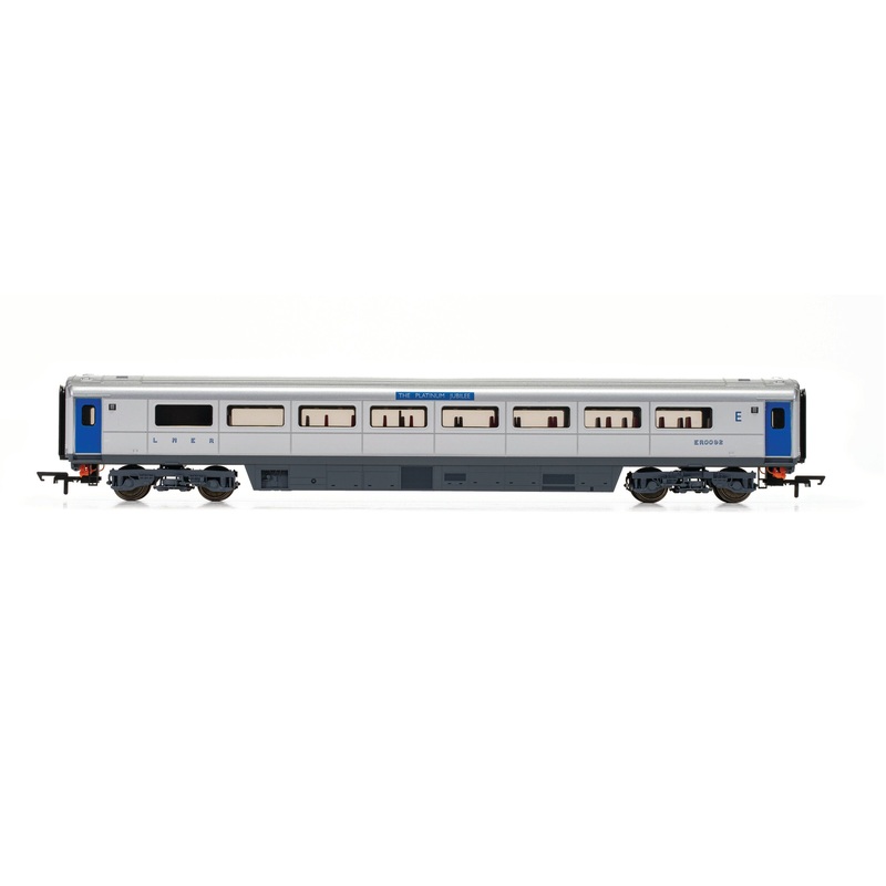 SALE – Hornby R40355C Platinum Jubilee of HM Queen Elizabeth II, Mk3 Sliding Door, Trailer First Disabled, ER0092 – Era 11