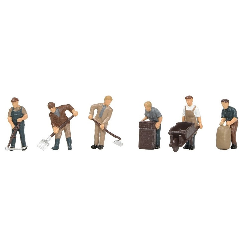 Scenecraft 36-413 OO Gauge Post War Farming Figures