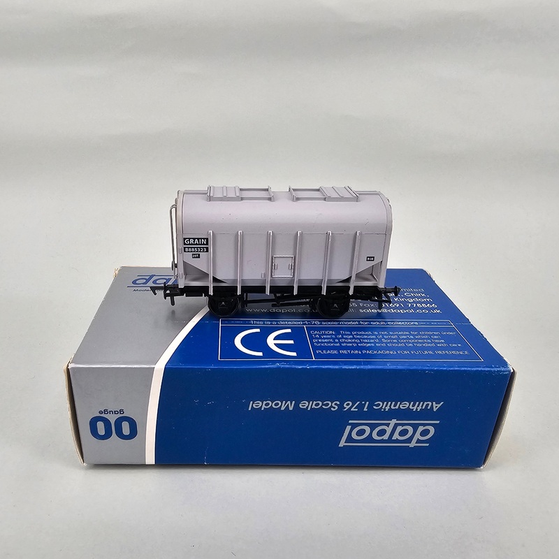 Dapol OO Gauge B502D 20T Bulk Grain Hopper Running No. B885323