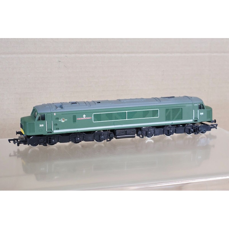 Mainline Railways 37-050 Type 4 1CO – CO1 Diesel Locomotive Green 37-050