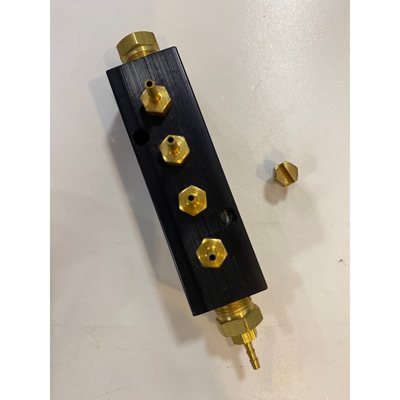 Sunset Valley Railroad Manifolds x 4 outlets