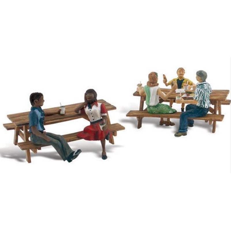 A2214 Scenic Accents – Outdoor Dining – N Scale