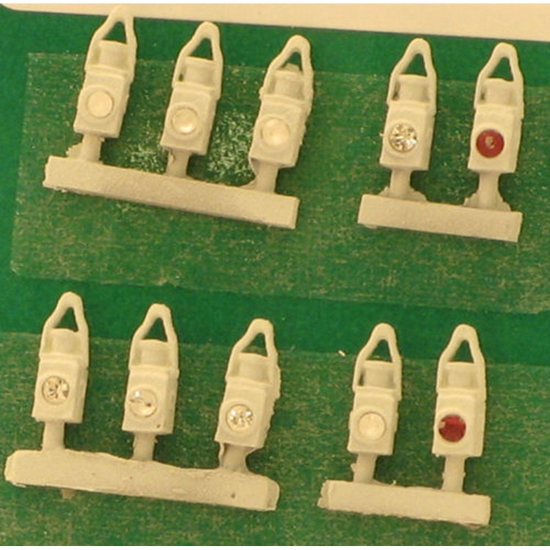 DA19-2 BR White Head and Tail Lamps (10)