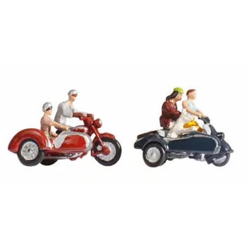 Motorcyclists (2×2) Figure Set
