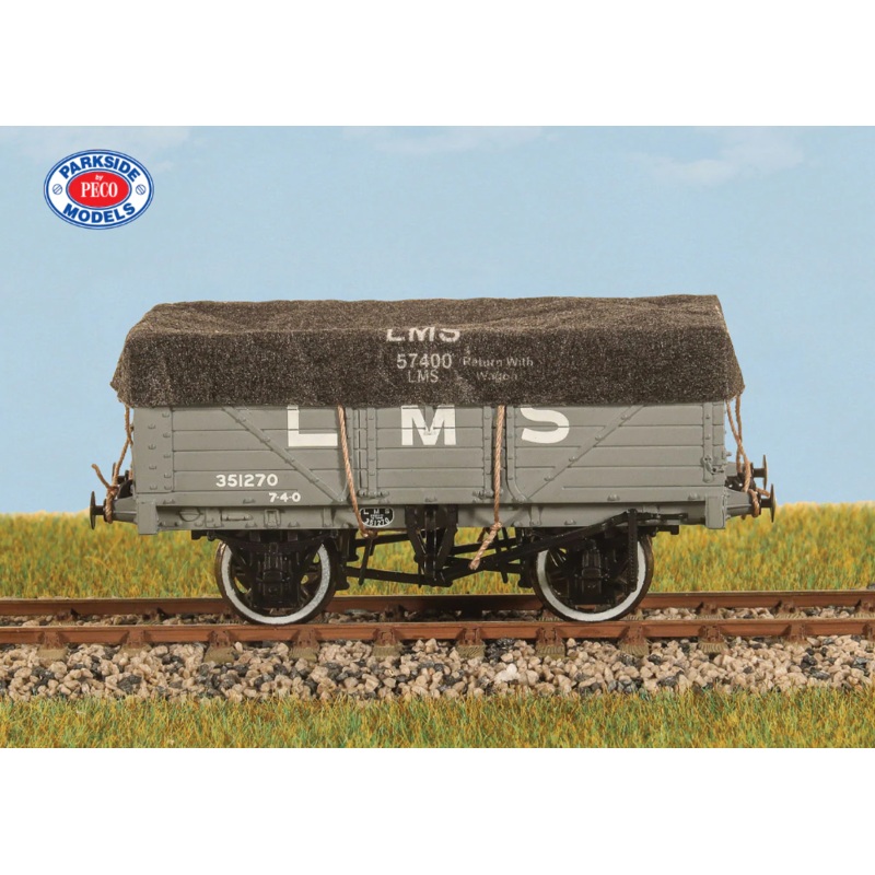 Parkside Dundas PA62 LMS 8 Wagons Tarps