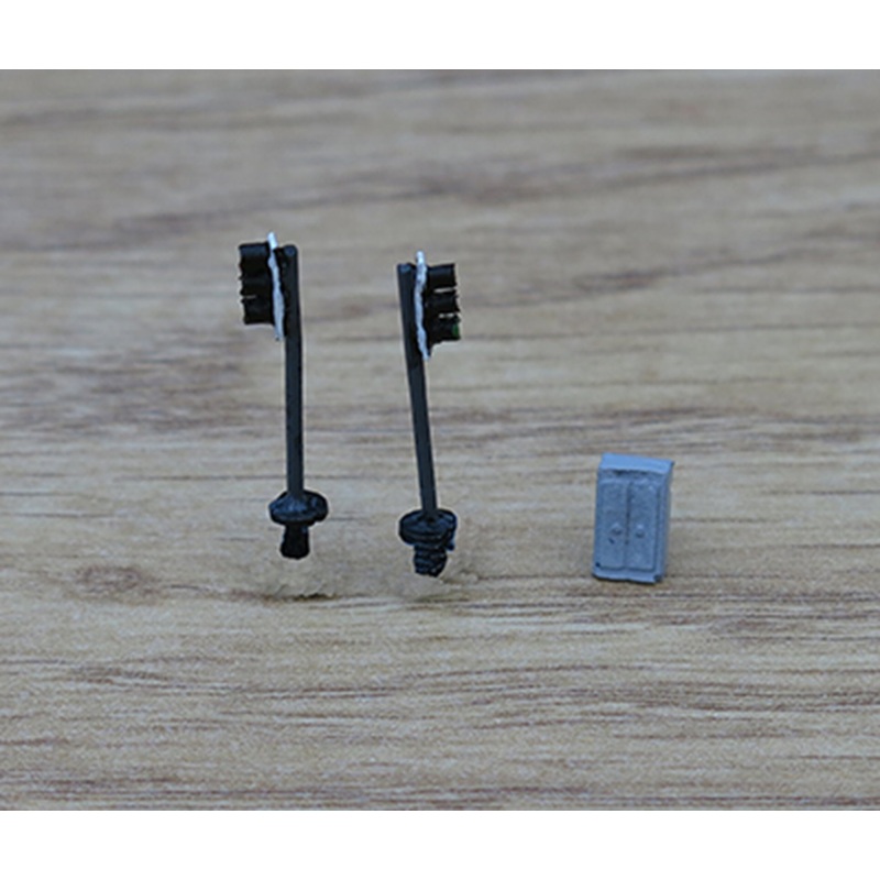 N Gauge Painted Modern Traffic Lights – Single Head