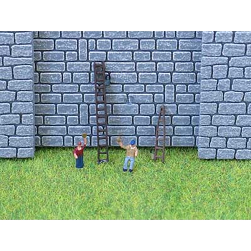 N Gauge Painted Window Cleaners and Ladders