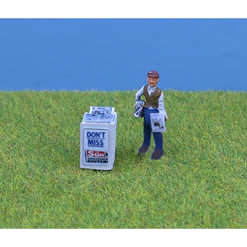 OO Gauge Newspaper Stand and Seller
