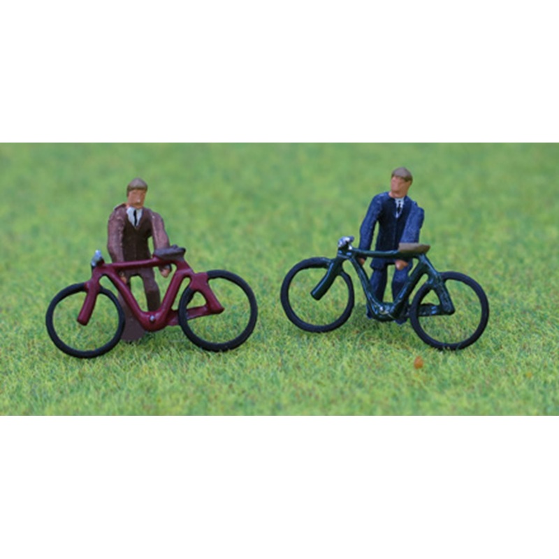 OO Gauge Painted Cyclists