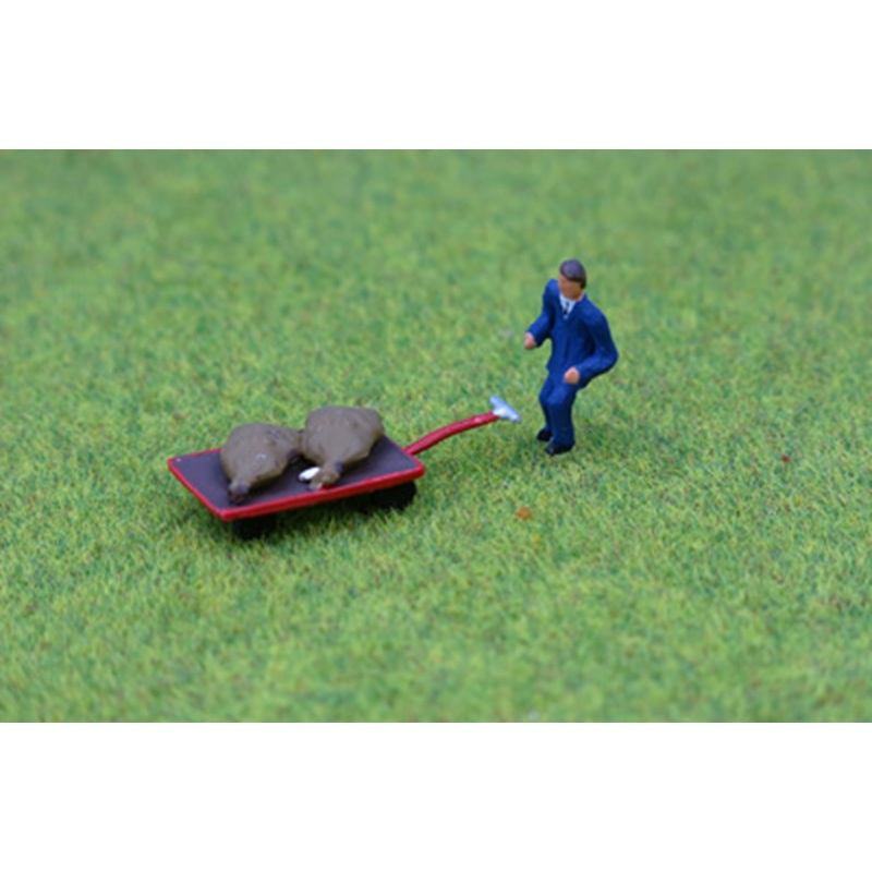 OO Gauge Porter with Mail Trolley