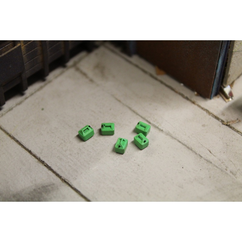 Petrol Cans – Pack of 5 – GREEN