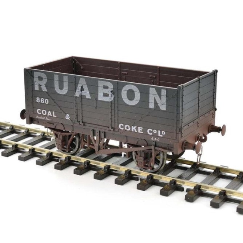 7 Plank Wagon Ruabon 860 – Weathered