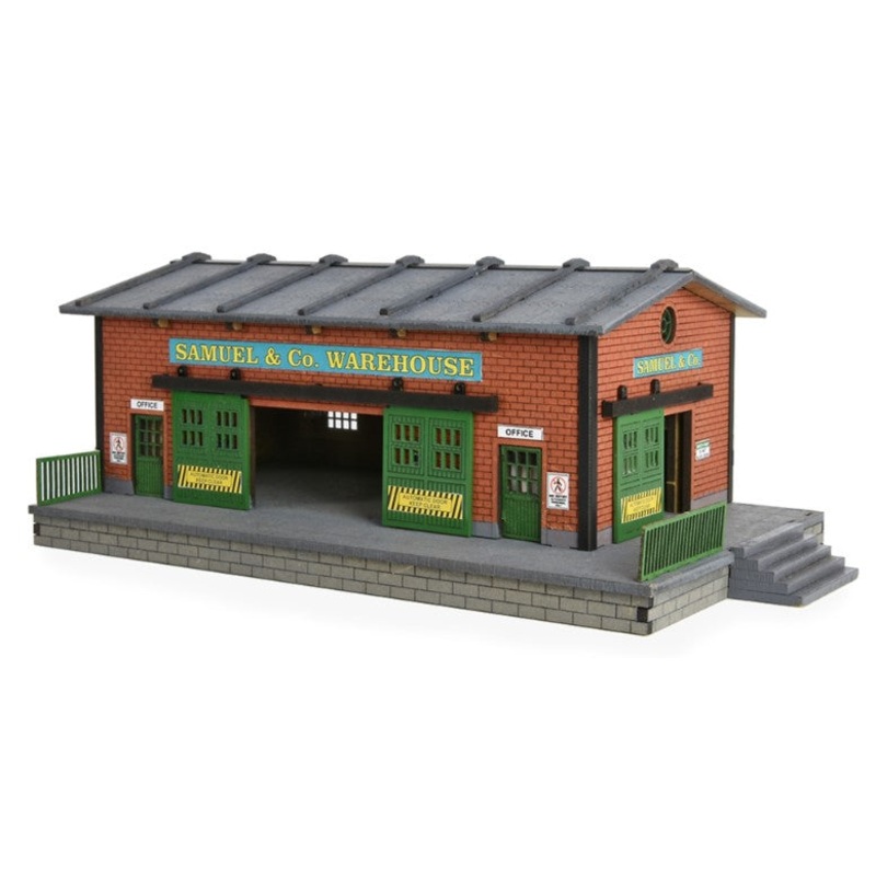 O Scale Warehouse with Motorized Working Doors