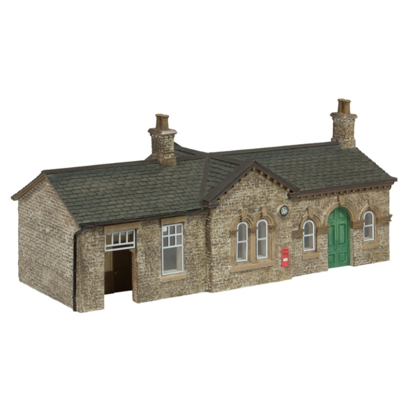 Oakworth Station Green