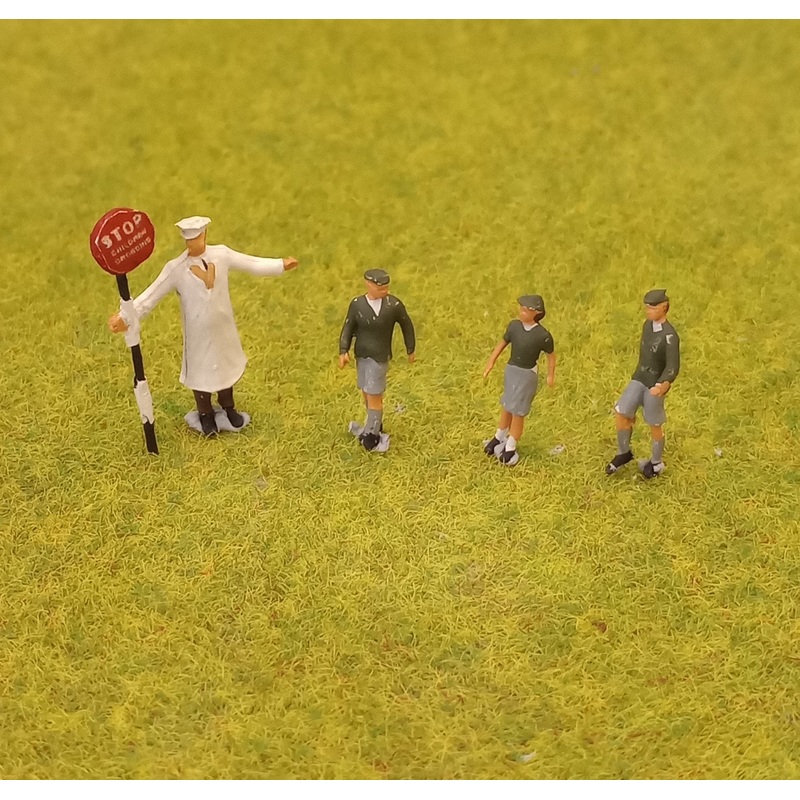 OO Gauge School crossing patrol (1950’s/60’s)