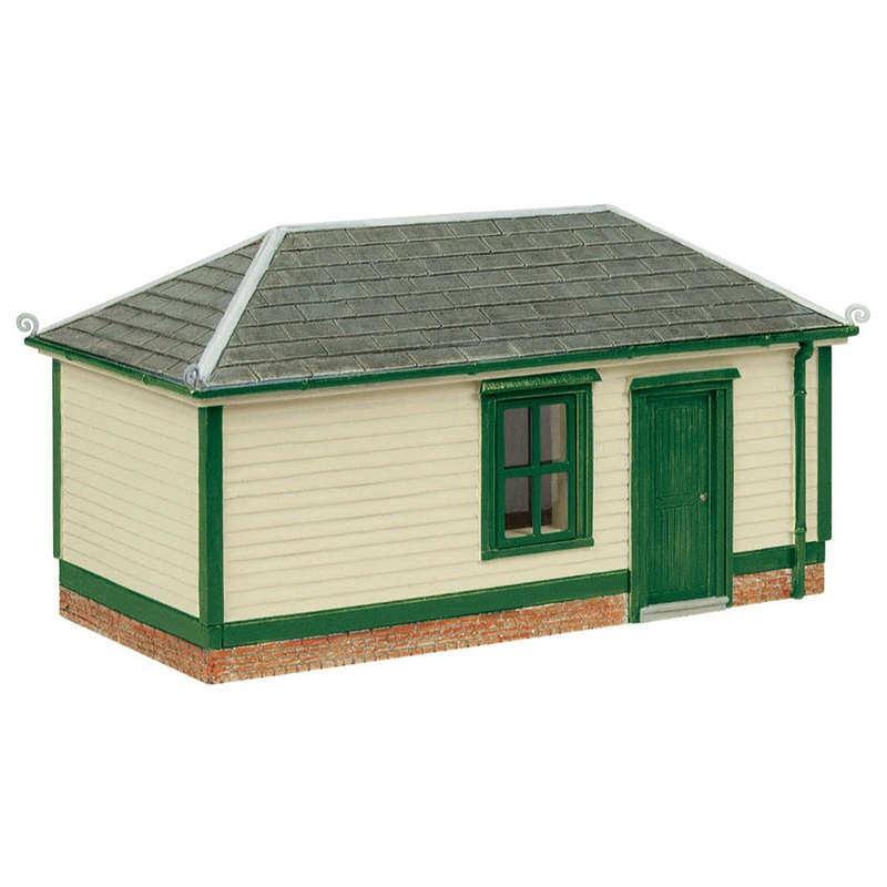 Clapboard Platform Hut – Green