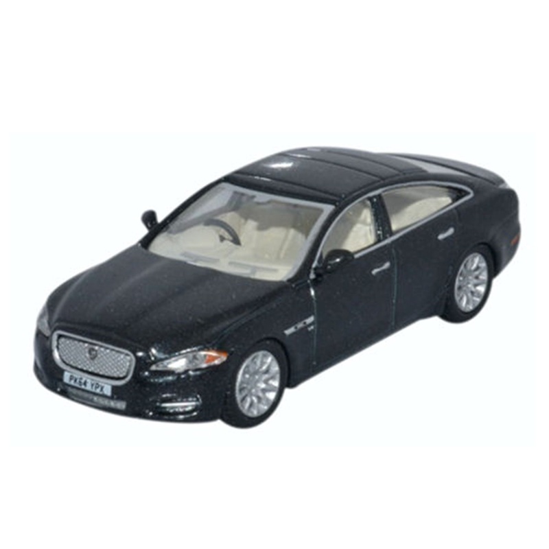 Jaguar XJ Ultimate Black