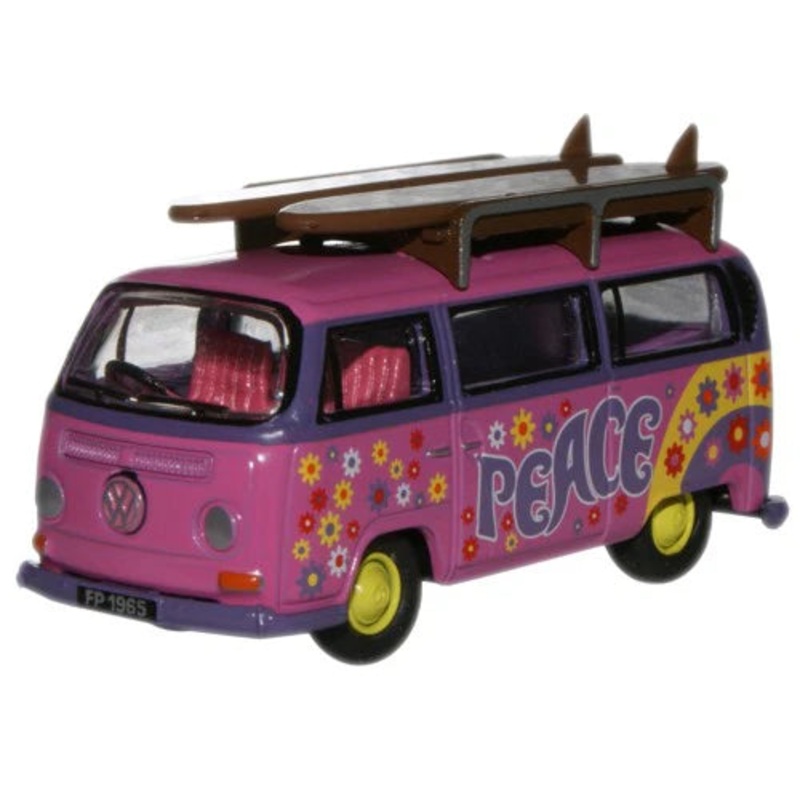 VW Bay Windows Minibus/Surfboards Flower Power