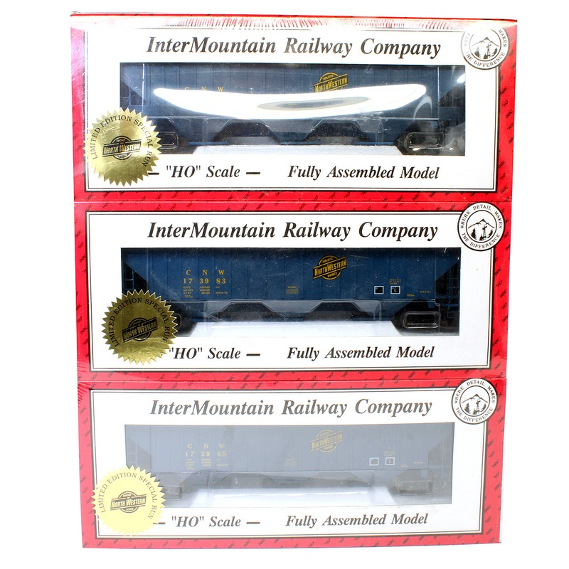 Pre-Owned Set Of 3 PS-2 4750 Covered Hoppers North Western