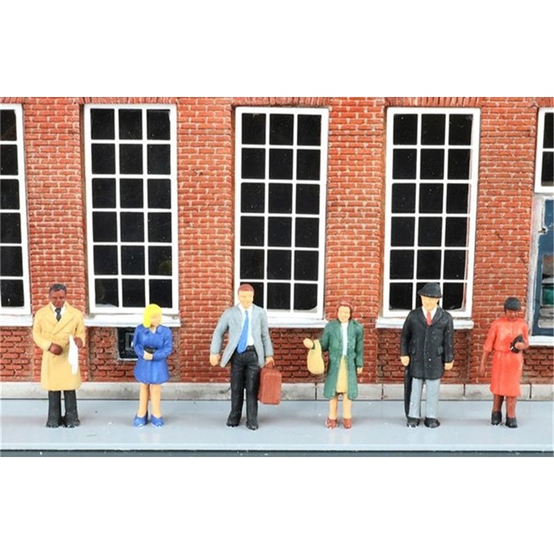 Standing Office Workers (6/Pack)