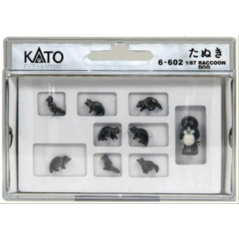 Raccoon Dogs (8) Figure Set