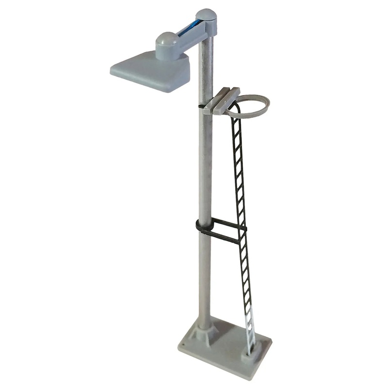 Dustpan Single Head Short Yard Lamp (Black Ladder)