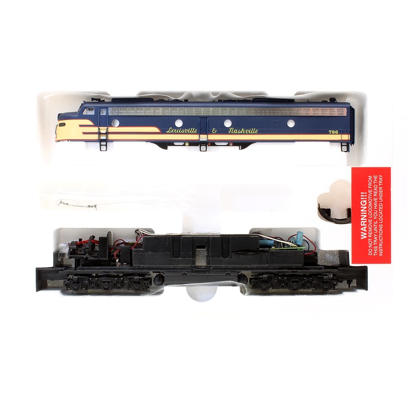 Pre-Owned E8/9 Diesel Locomotive L&N – Road #796