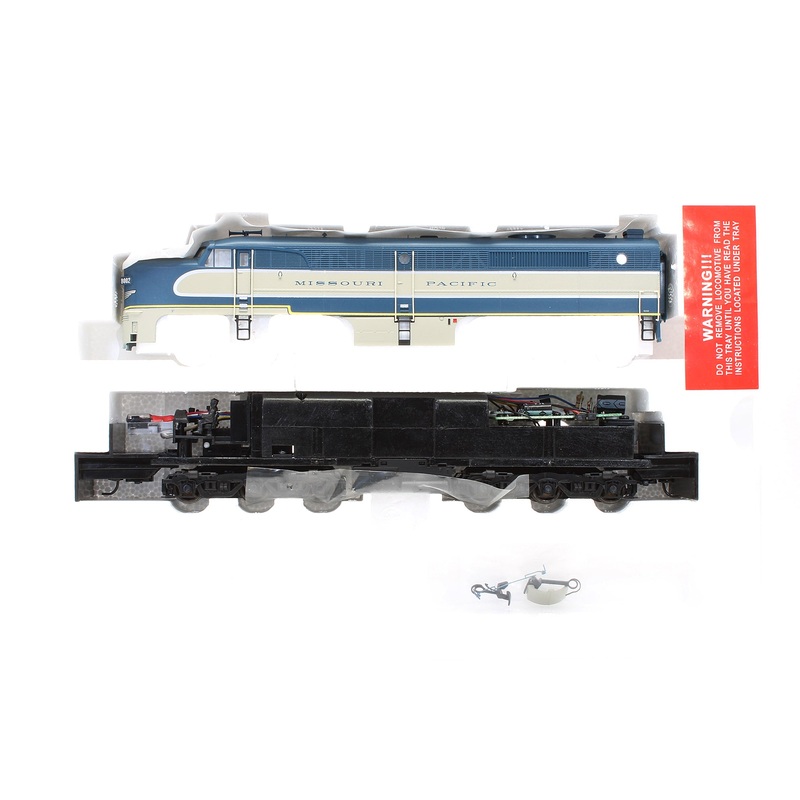 Pre-Owned PA Diesel Locomotive Missouri Pacific W/Mars Light – Road #8002